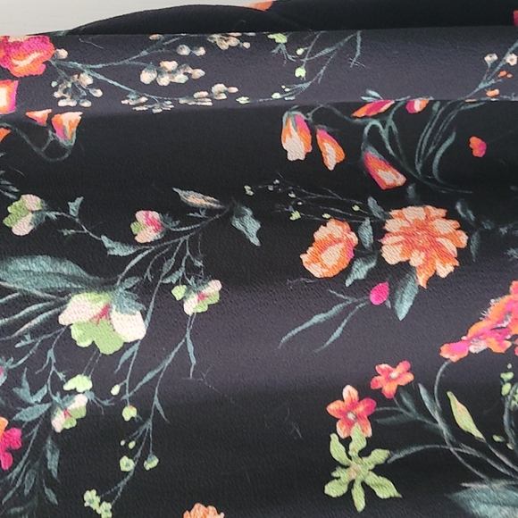 Summer top - Picture 3 of 6